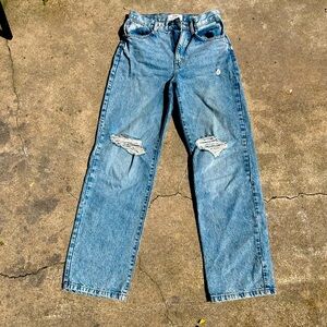 Women’s Loose Straight Ripped Jeans \ Cotton on \ Size 4